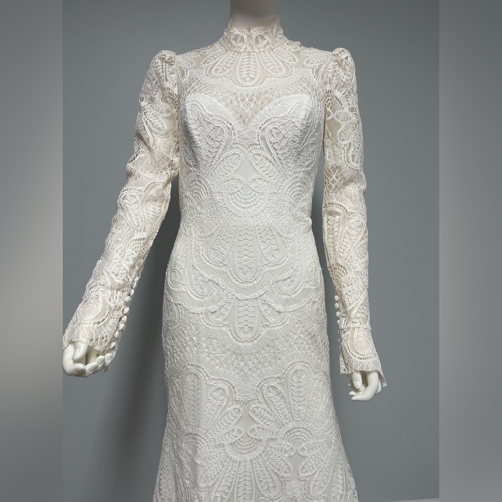 BHLDN Willowby by Watters Orianna High-Neck Open-Back Lace Wedding Gown - Picture 13 of 15